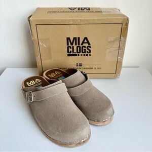 NEW 6 MIA ALMA Clogs Sweden Similar to Swedish Hasbeens Sandgrens Wooden Clogs